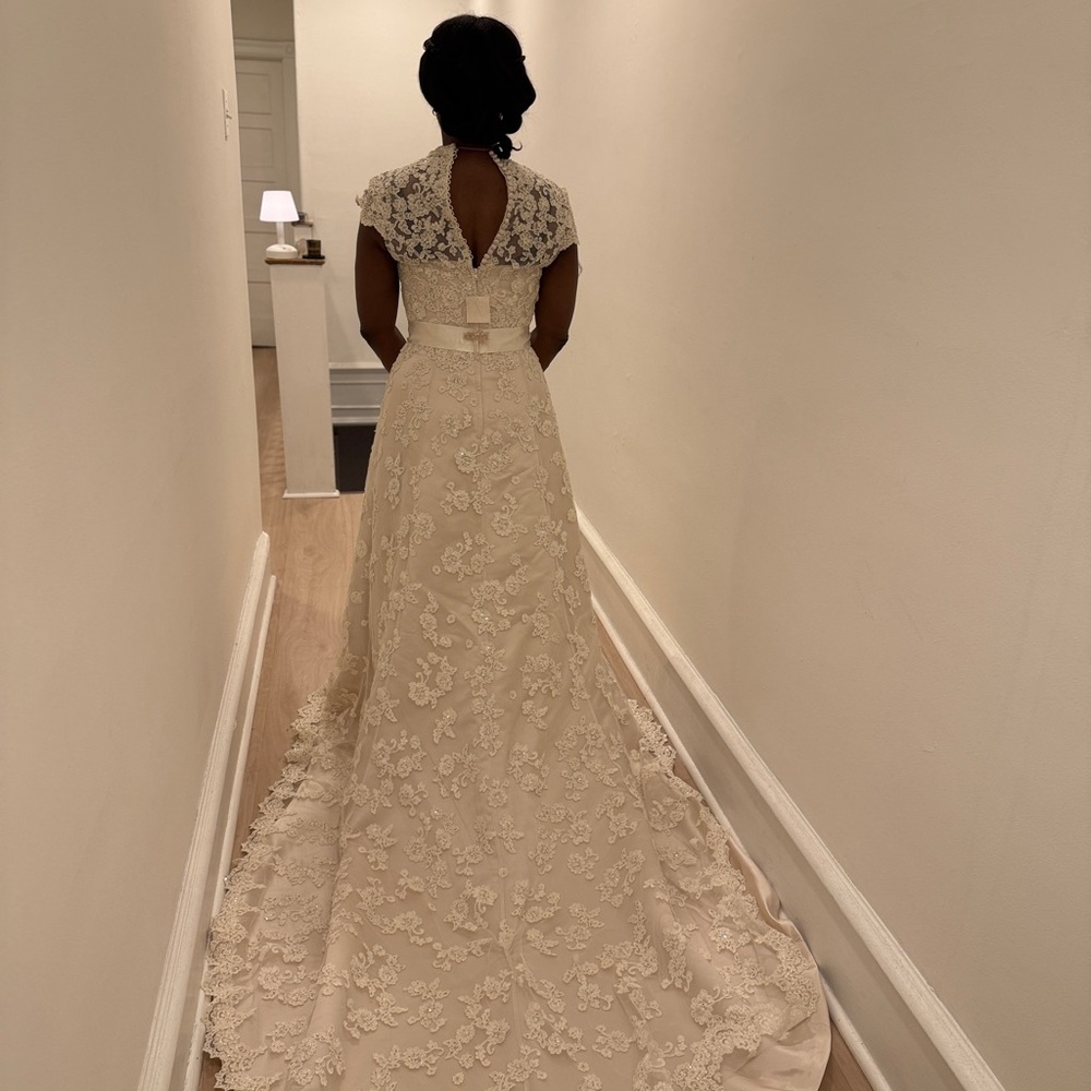 Oleg Cassini Ivory Lace Wedding Dress